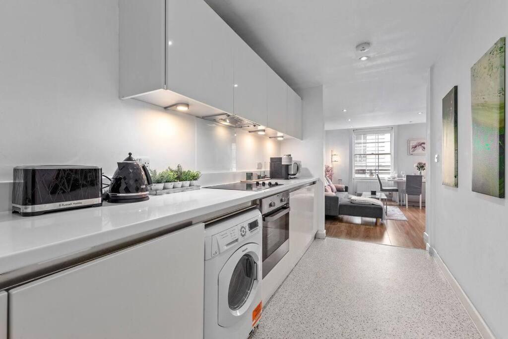 3 Bedroom Apartment In Haymarket Central London Sleep 10 Hy2 Extérieur photo